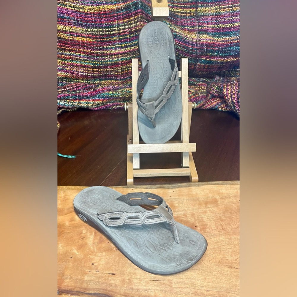 Chaco Aurora Ecotread Leather flip flop. Size 9